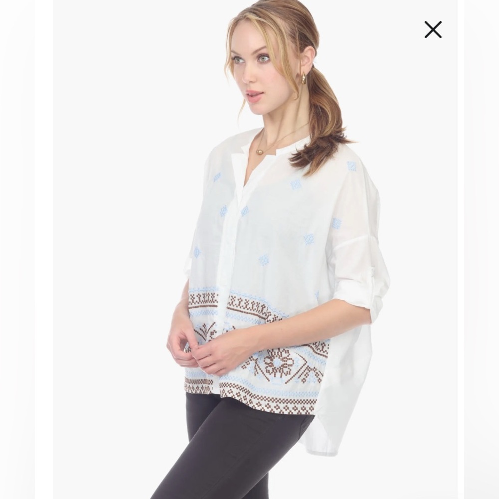 NWT Embroidered Button Front Tunic
Top Size Medium RAIN AND ROSE